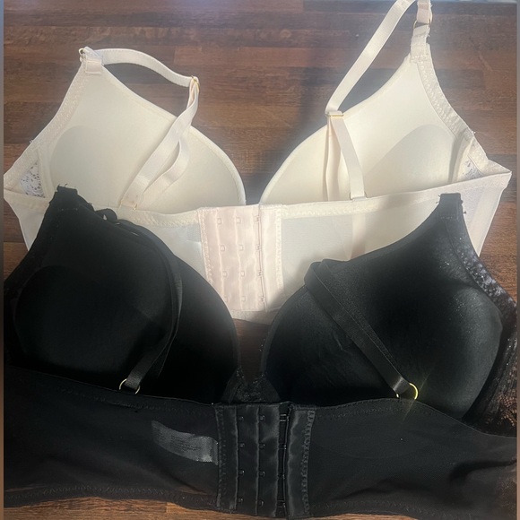 Nicole Miller, set of 2, bras, 36C - Picture 2 of 4